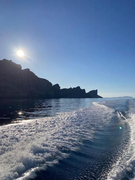 Lou K-Sea Den, Le Terrier De La Mer Cassis Exteriör bild